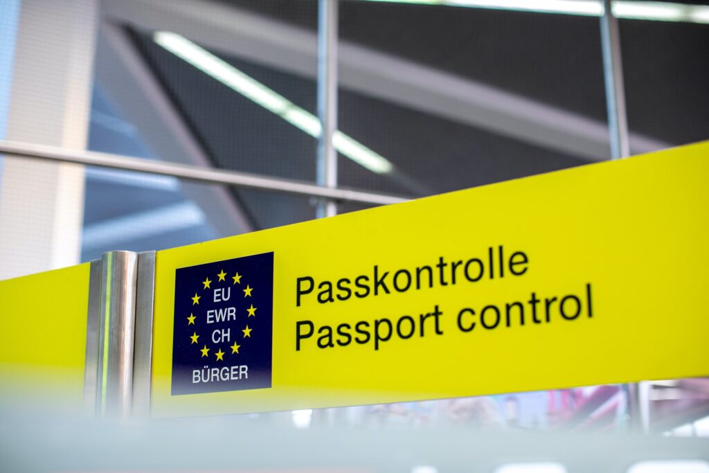 O Cidadão Europeu não precisa de passar na fila de imigração nos aeroportos da Europa
