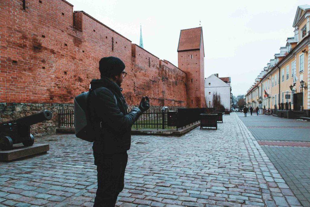 Riga é uma cidade Medieval da região dos Bálticos. Na cidade, é possível visitar uma muralha medieval.